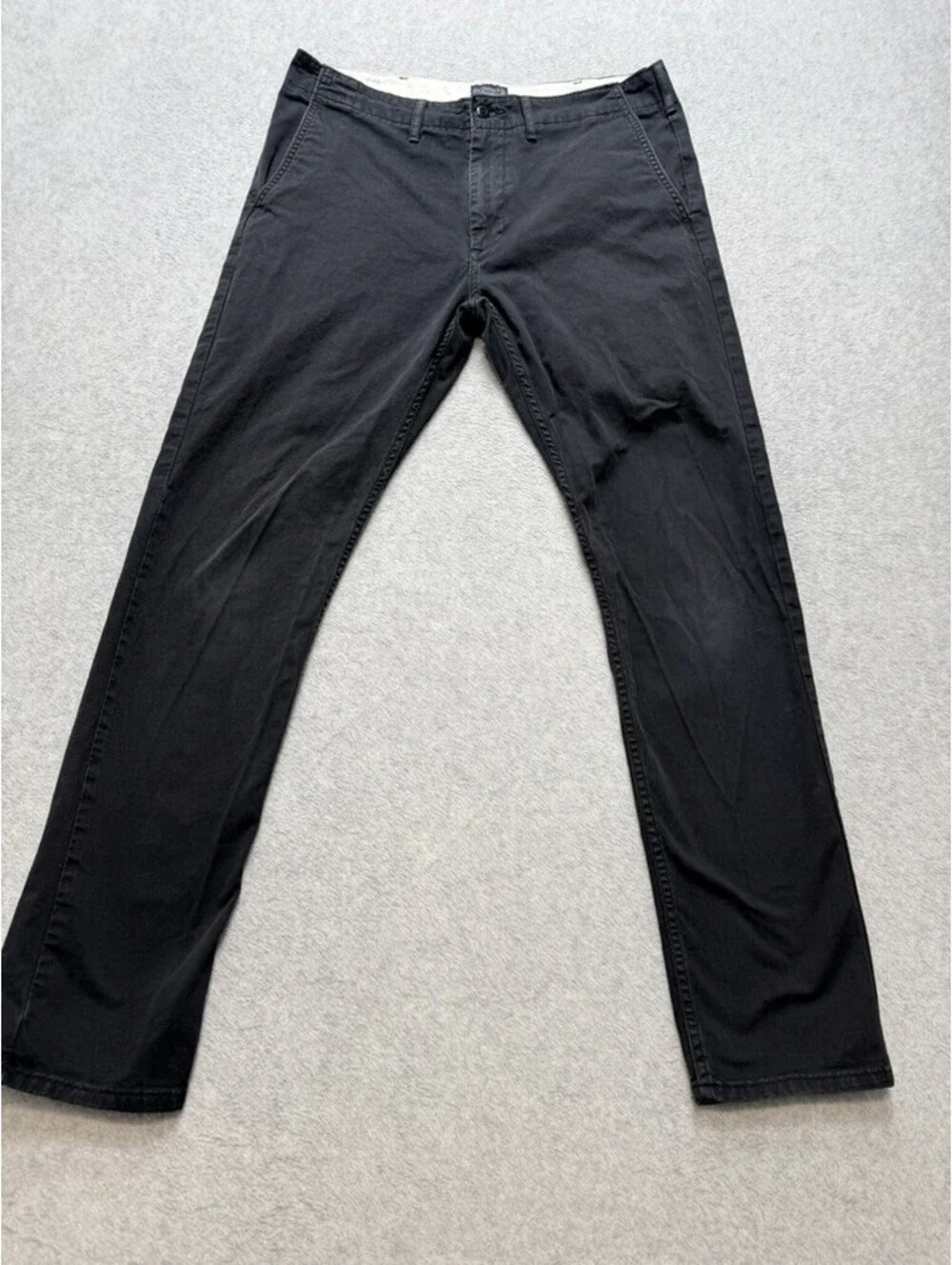 Levi's Mens Chino Pants 32x34 Black Flat Front Casual Work CW-4918